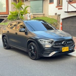MERCEDES BENZ GLA 200 5 PUESTOS