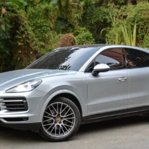 Alternative view of PORSCHE CAYENNE 5 PUESTOS